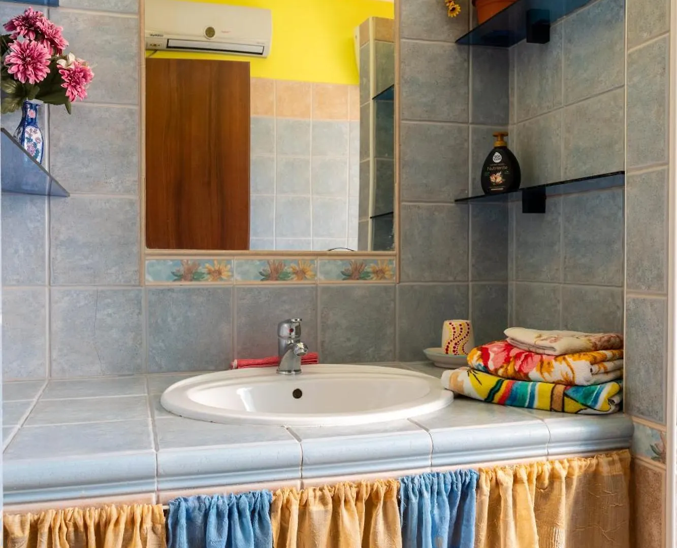 Villa Mariuccia Porto Pino 0*,